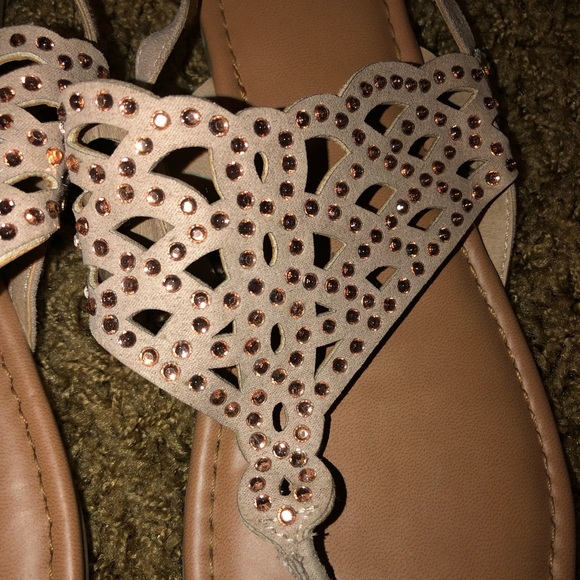 Sandals - Picture 2 of 4